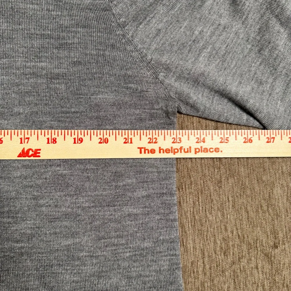 Jos. A. Bank Traveler Mens XL Gray 100% Merino Wool Q Zip Sweater Mock Neck